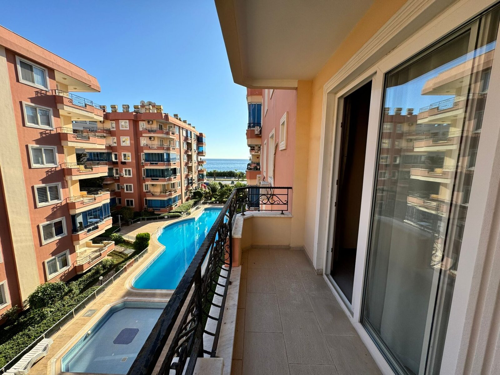 PHOTO-2024-10-25-11-06-18