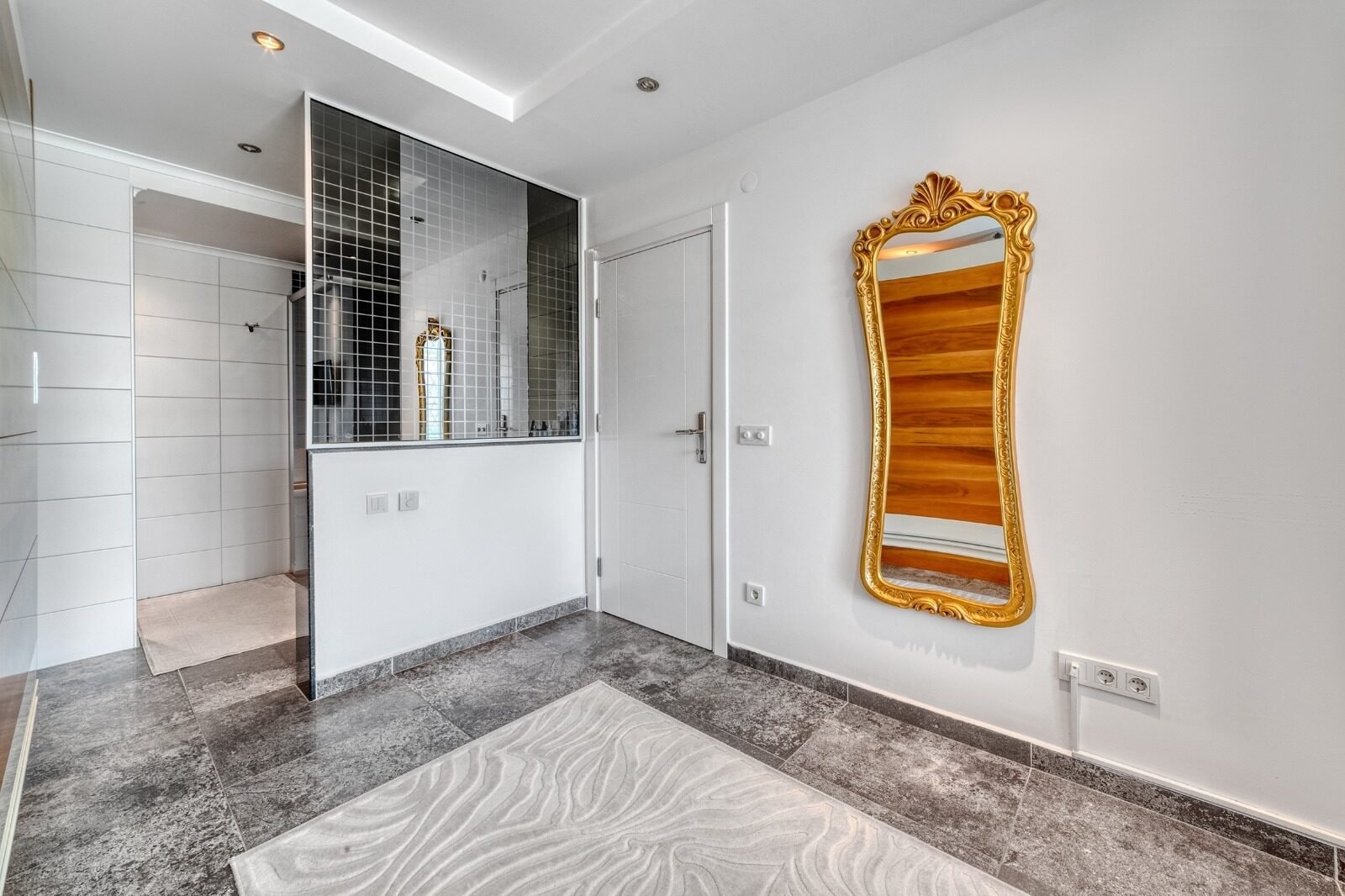 efe36604-417b-44c7-bbd5-ed71140e79b5