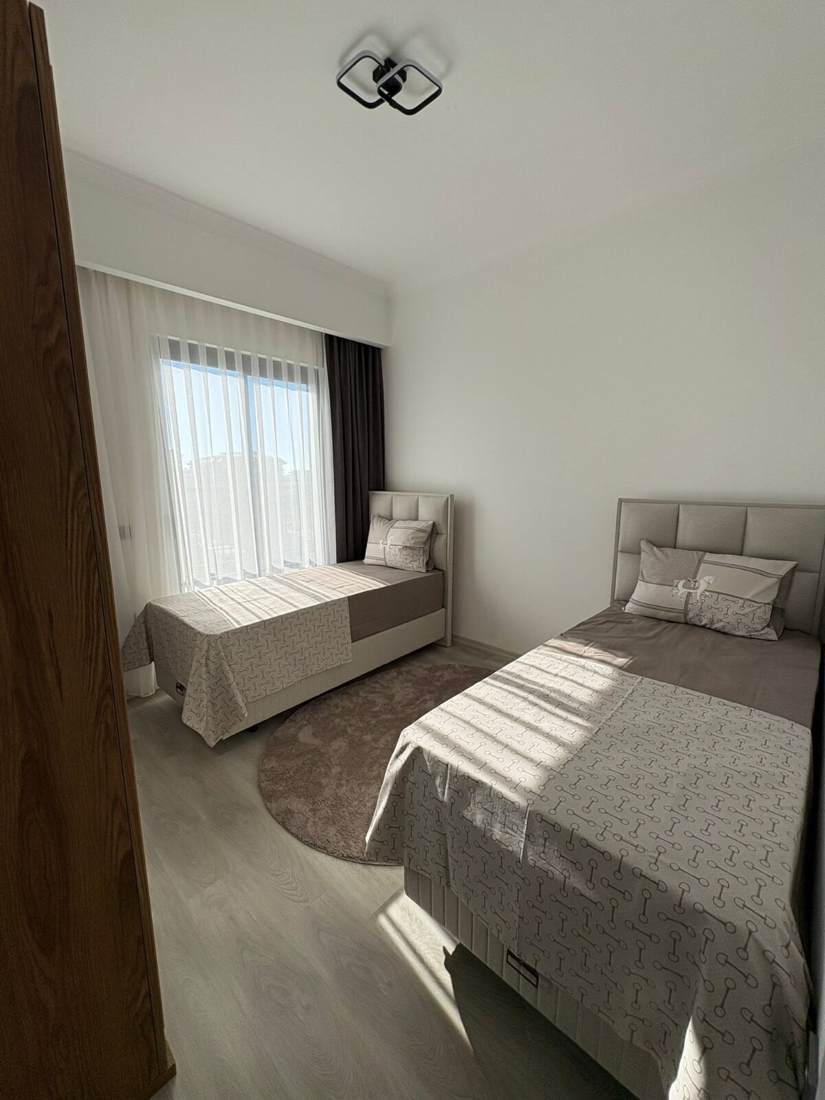 0f13a7e5-c047-43db-a543-dbd7df9ea30a