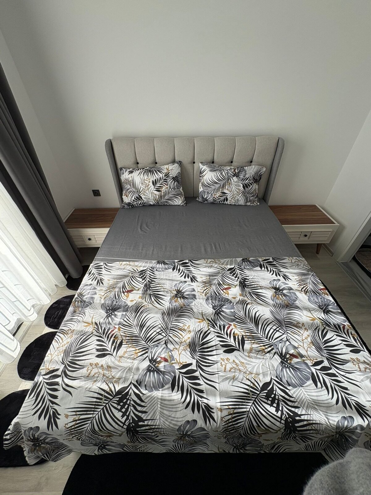 9ec9fcb5-860e-45be-b8a2-43731c163933